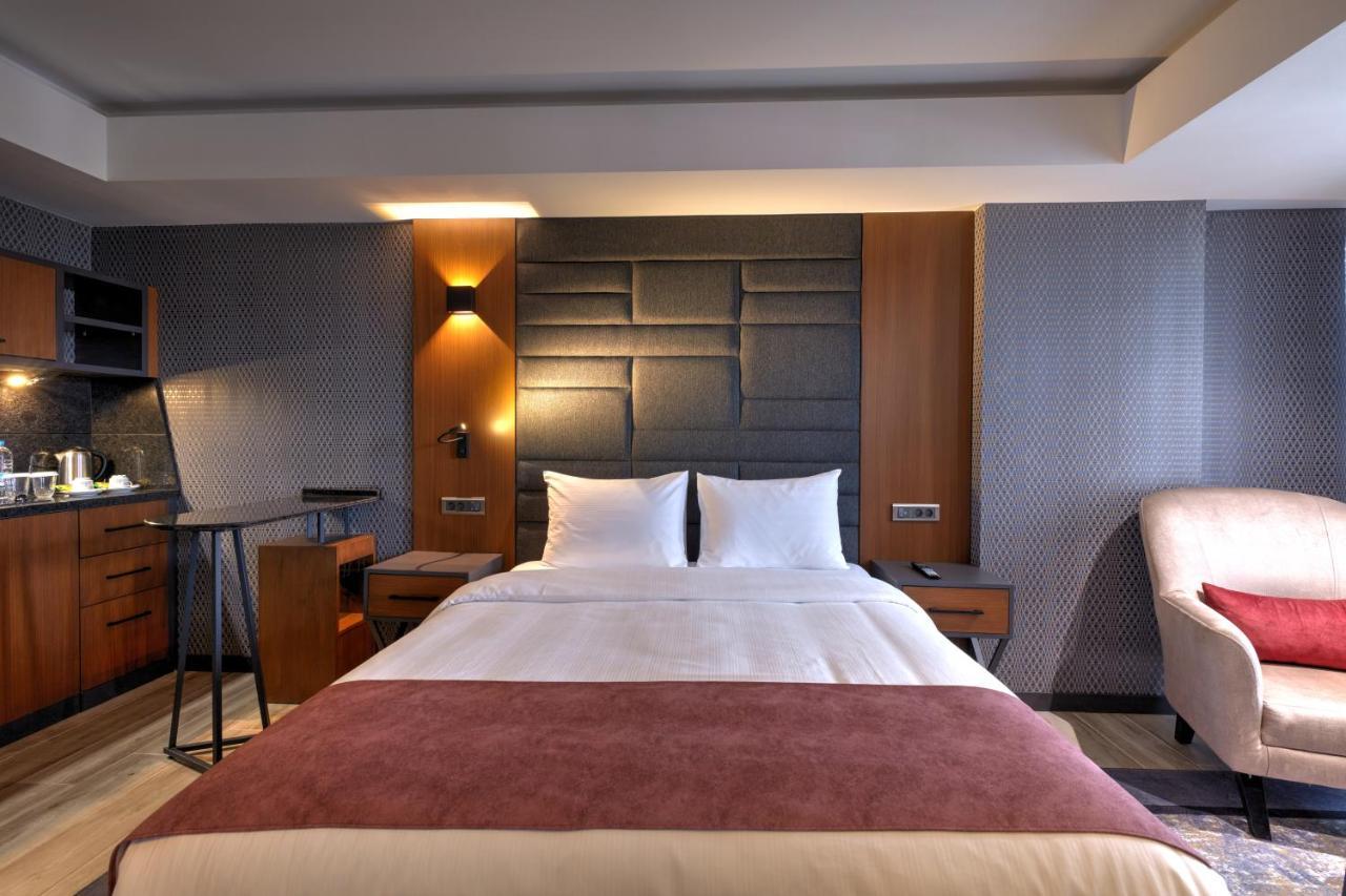 Nova Vista Deluxe & Suites A Member Of Radisson Individuals เอสเกซีเฮียร์ ภายนอก รูปภาพ