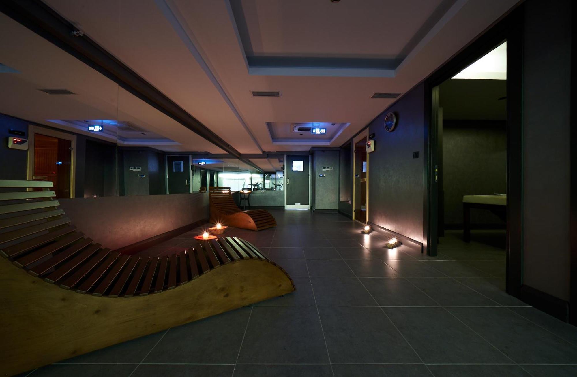 Nova Vista Deluxe & Suites A Member Of Radisson Individuals เอสเกซีเฮียร์ ภายนอก รูปภาพ