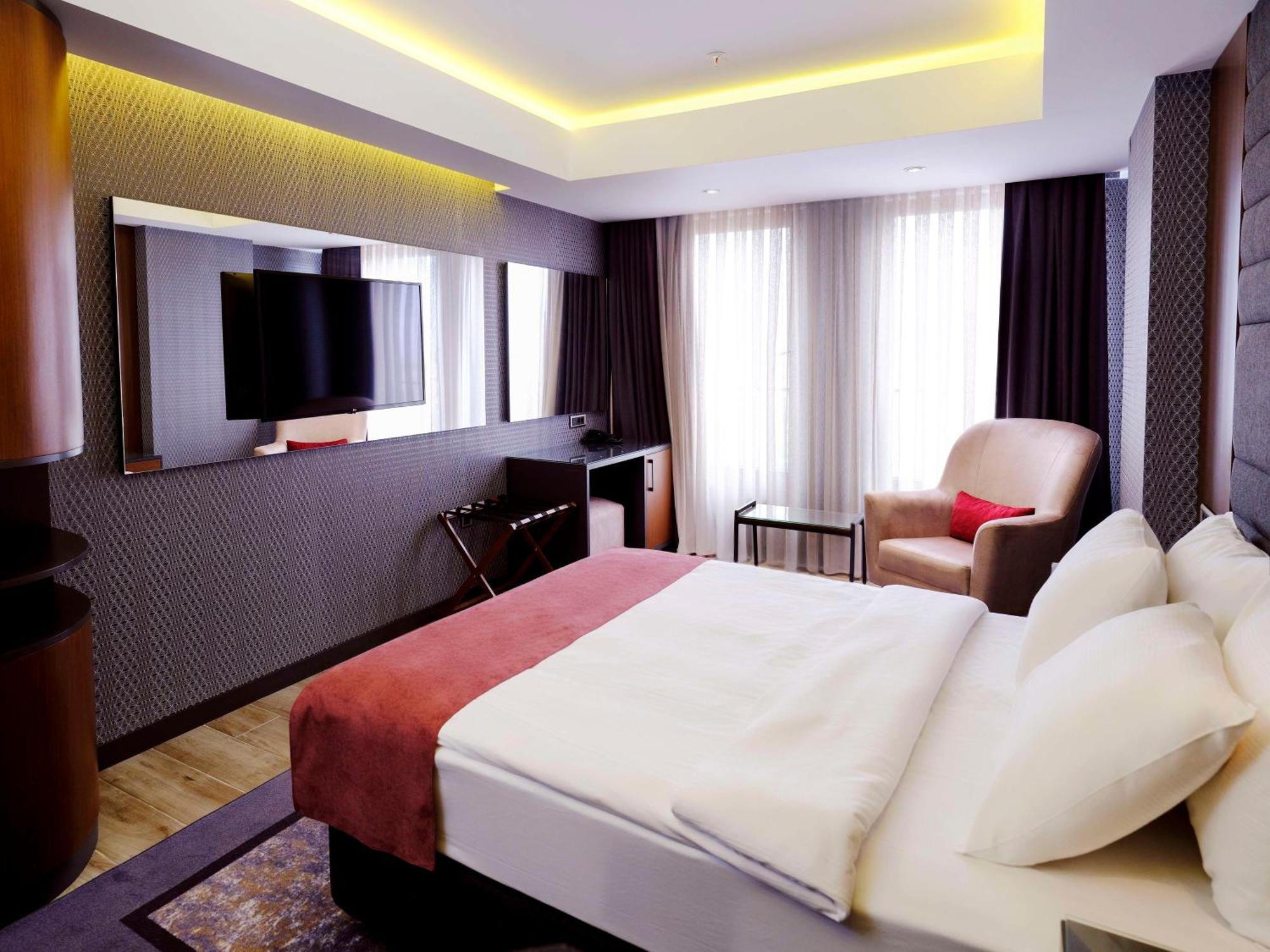 Nova Vista Deluxe & Suites A Member Of Radisson Individuals เอสเกซีเฮียร์ ภายนอก รูปภาพ