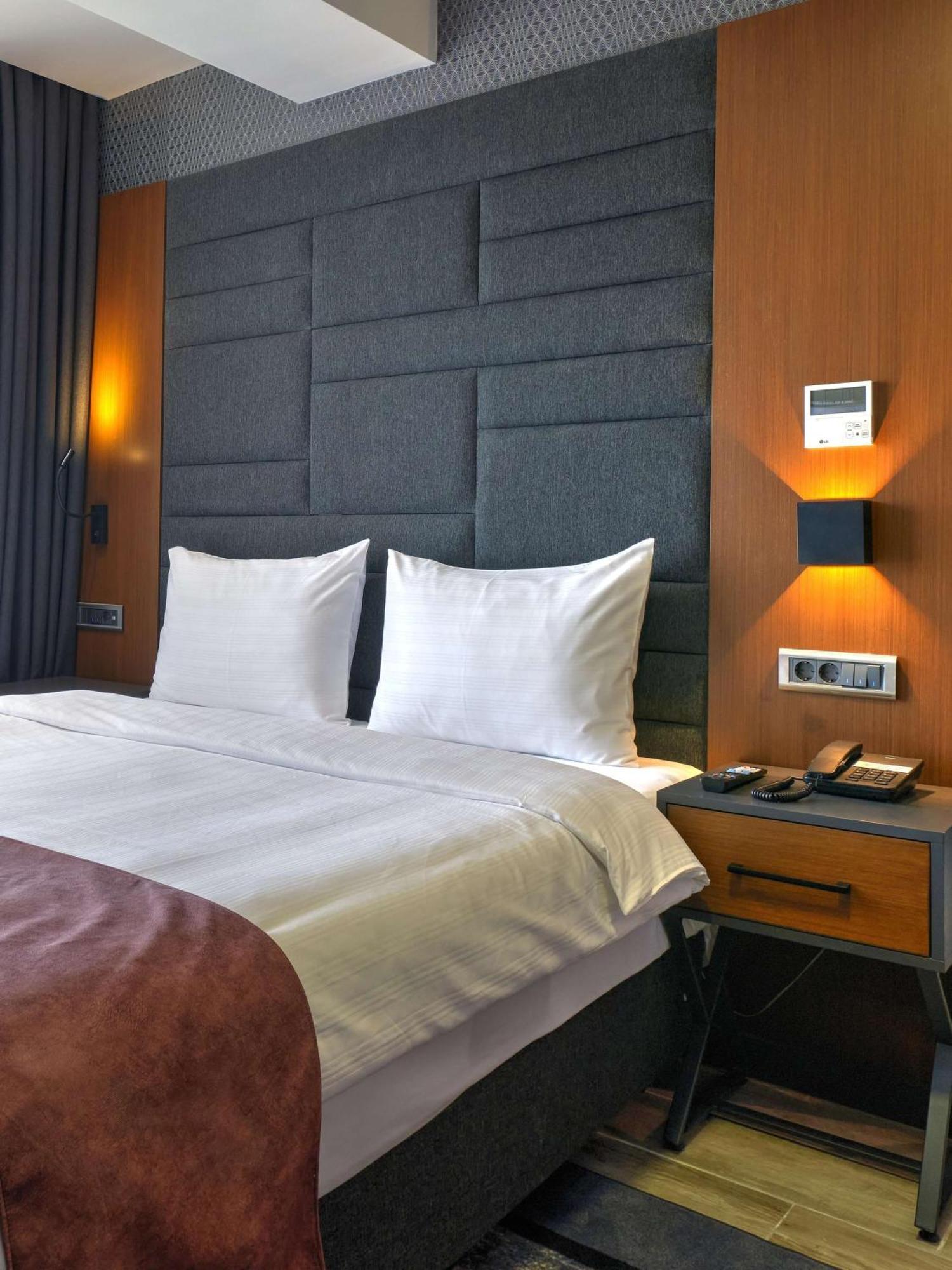 Nova Vista Deluxe & Suites A Member Of Radisson Individuals เอสเกซีเฮียร์ ภายนอก รูปภาพ
